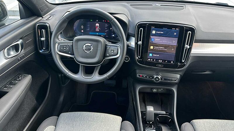 Volvo XC40 2.0 B3 PLUS DARK AUTO 163 5P