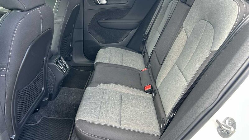 Volvo XC40 2.0 B3 PLUS DARK AUTO 163 5P