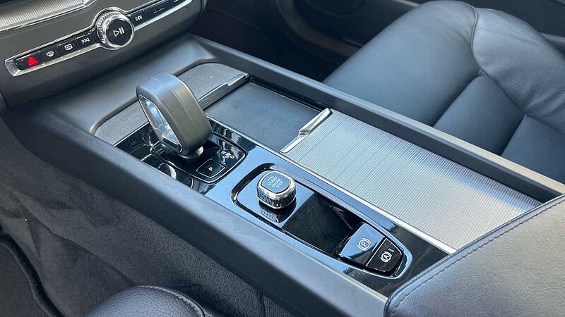 Volvo XC60 2.0 B4 D CORE AUTO 197 5P