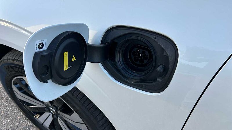 Volvo XC60 2.0 T6 RECHARGE PLUS DARK AUTO 4WD 350 5P