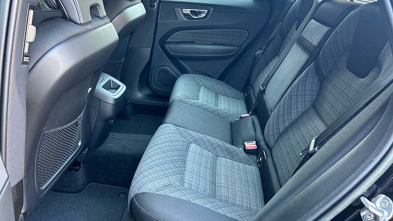 Volvo XC60 2.0 B4 D CORE AUTO 197 5P