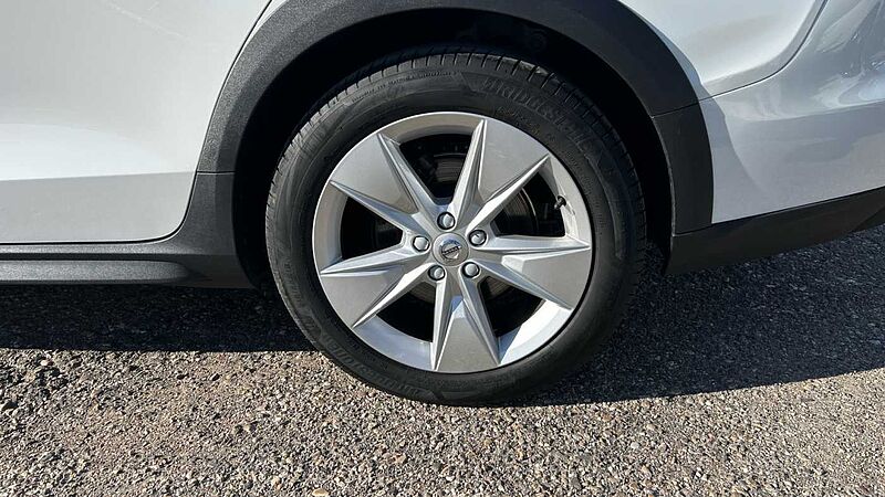 Volvo V60 Cross Country 2.0 D4 AUTO AWD 190 5P