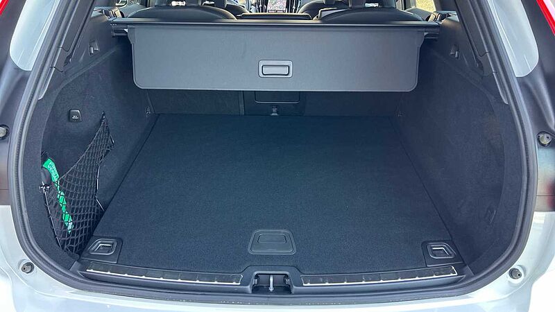 Volvo XC60 2.0 B5 P PLUS DARK AUTO 4WD 250 5P