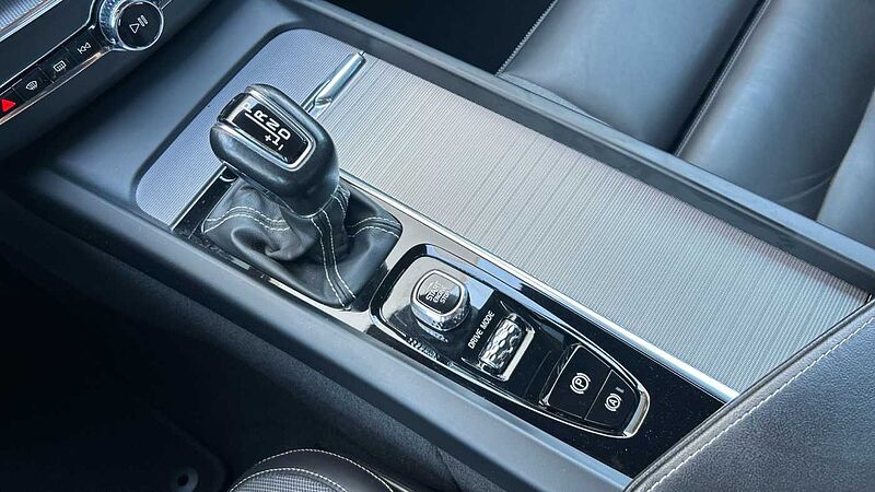 Volvo XC60 2.0 D4 R-DESIGN AUTO 190 5P