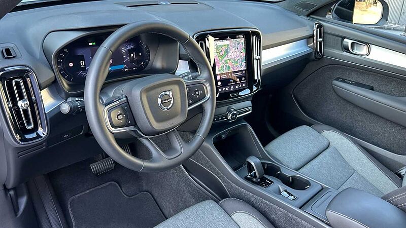 Volvo XC40 2.0 B3 MHEV CORE DCT 163 5P