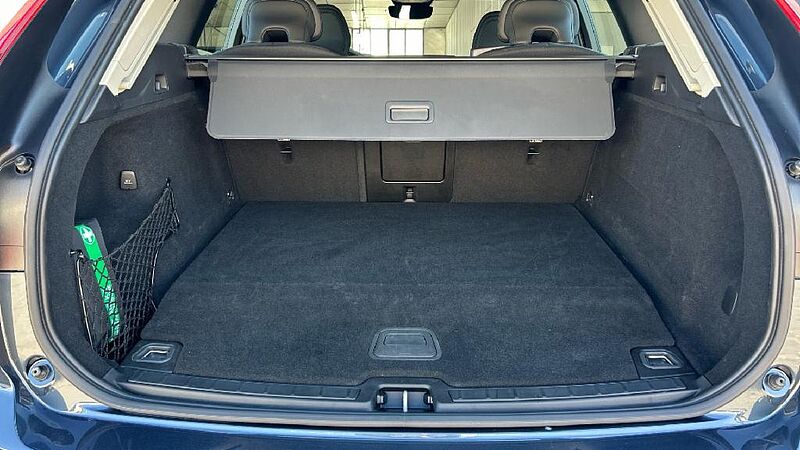Volvo XC60 XC60 Recharge Core, T6 AWD Híbrido enchufable, Eléctrico/Gasolina, Bright