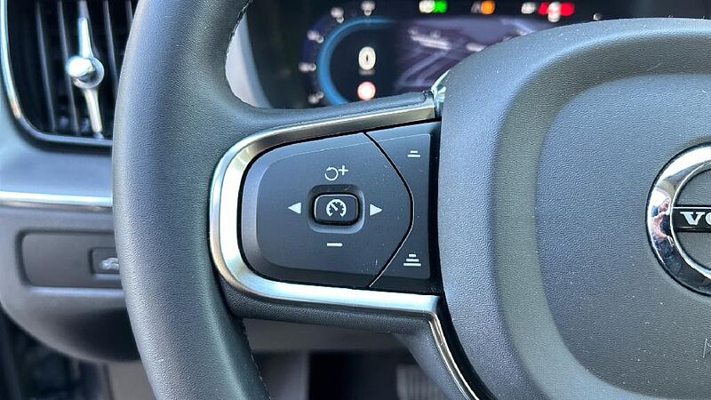 Volvo XC60 XC60 Recharge Core, T6 AWD Híbrido enchufable, Eléctrico/Gasolina, Bright