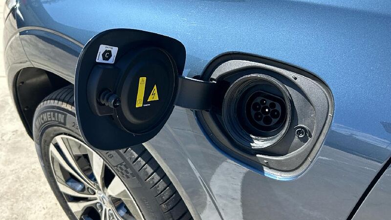 Volvo XC60 XC60 Recharge Core, T6 AWD Híbrido enchufable, Eléctrico/Gasolina, Bright