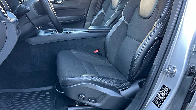 Volvo XC60 XC60 Momentum Pro, B4 AWD mild-hybrid