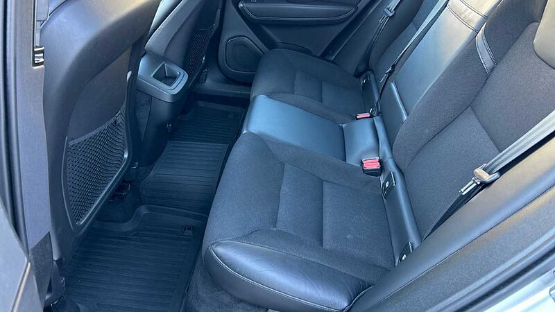Volvo XC60 XC60 Momentum Pro, B4 AWD mild-hybrid
