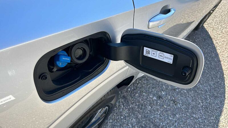 Volvo XC60 XC60 Momentum Pro, B4 AWD mild-hybrid