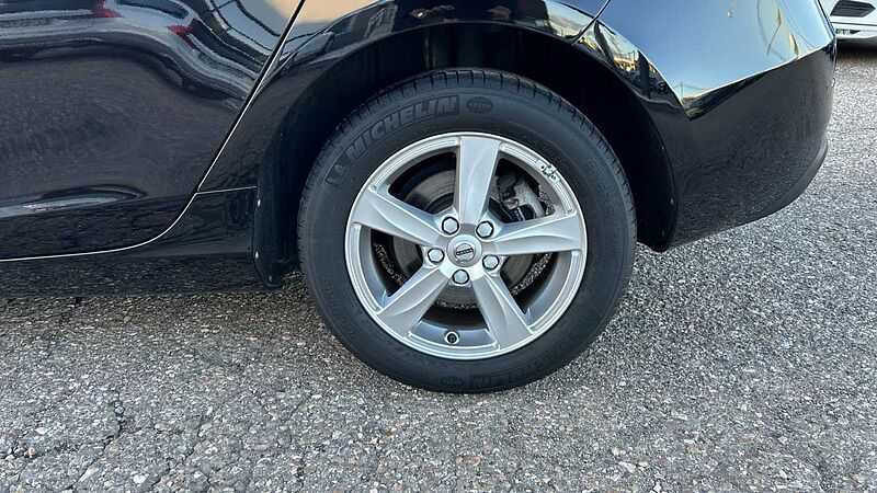 Volvo V40 II V40 D2 MAN Kinetic