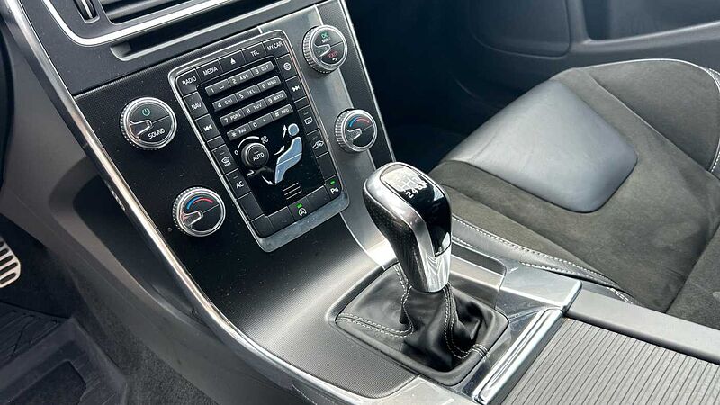 Volvo V60 V60 R-Design D2
