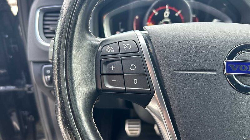 Volvo V60 V60 R-Design D2