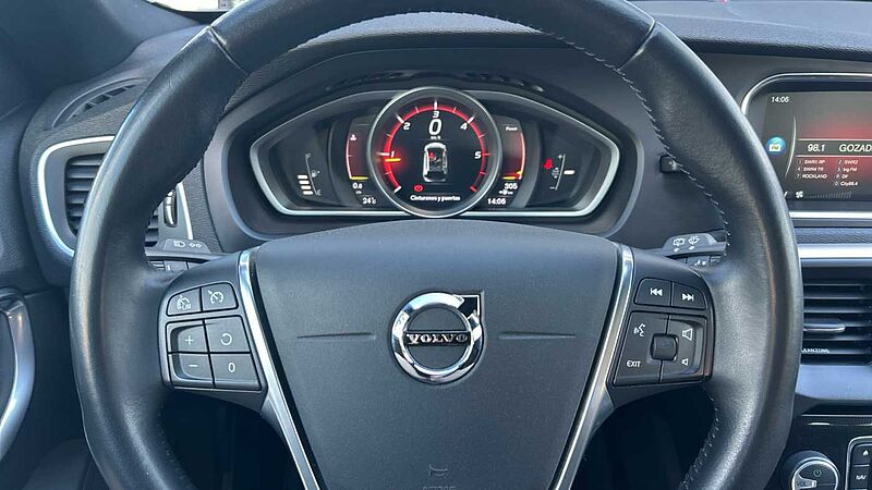 Volvo V40 CC V40 Cross Country D2 (88KW/120PS) Momentum man.