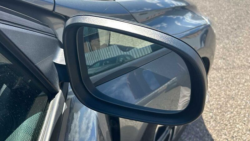 Volvo V40 CC V40 Cross Country D2 (88KW/120PS) Momentum man.