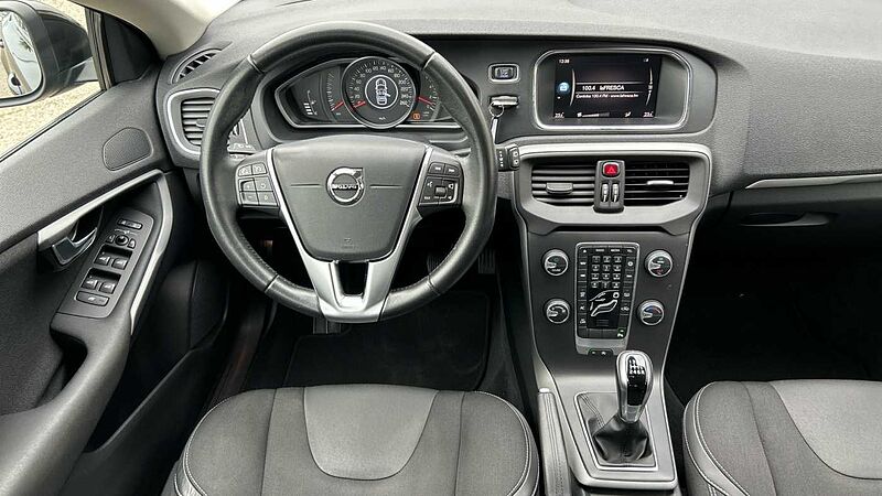 Volvo V40 II V40 Black Edition D2