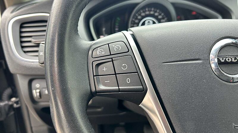 Volvo V40 II V40 Black Edition D2