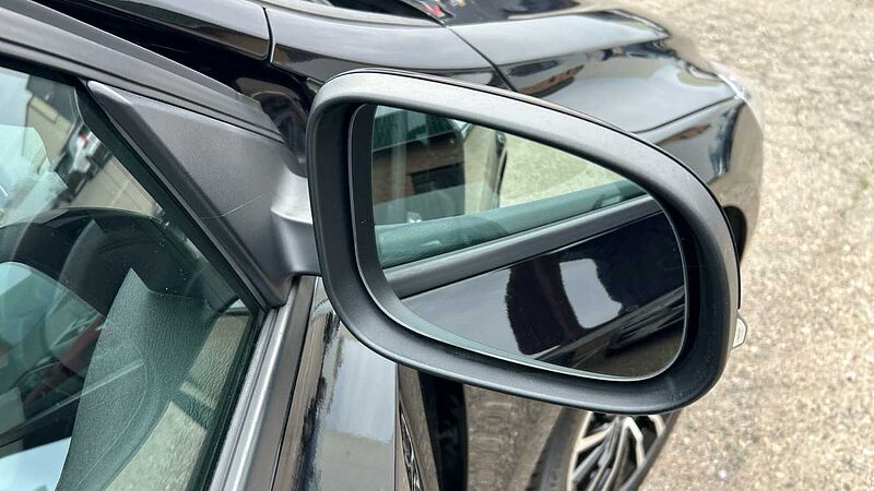 Volvo V40 II V40 Black Edition D2