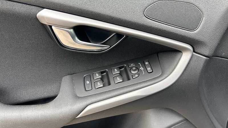 Volvo V40 II V40 Black Edition D2