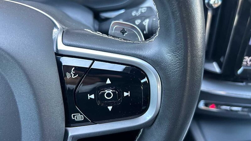 Volvo XC60 2.0 D4 R-DESIGN AUTO 190 5P