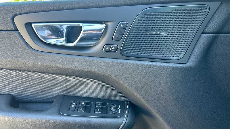 Volvo XC60 2.0 D4 R-DESIGN AUTO 190 5P