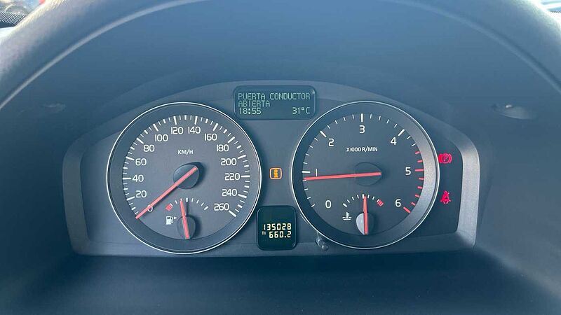 Volvo C70 2.0D SUMMUM 136 2P