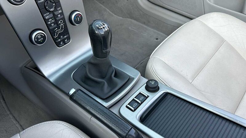 Volvo C70 2.0D SUMMUM 136 2P
