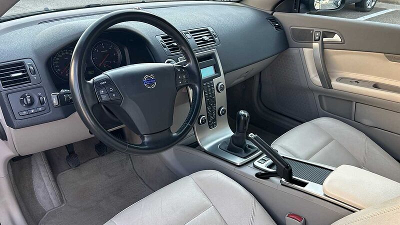 Volvo C70 2.0D SUMMUM 136 2P