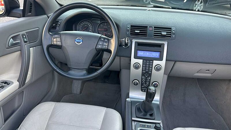 Volvo C70 2.0D SUMMUM 136 2P