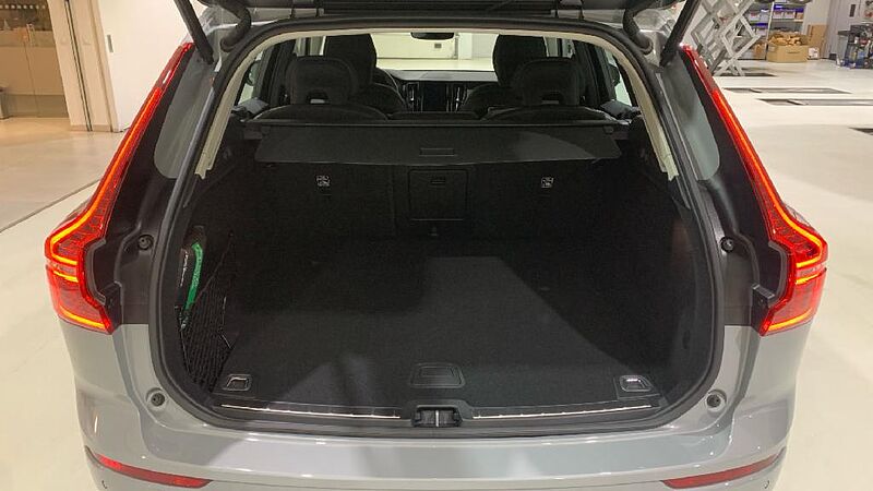 Volvo XC60 XC60 Plus, B4 Mild Hybrid, Diésel, Dark