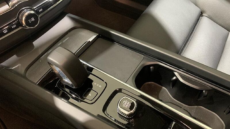 Volvo XC60 XC60 Plus, B4 Mild Hybrid, Diésel, Dark