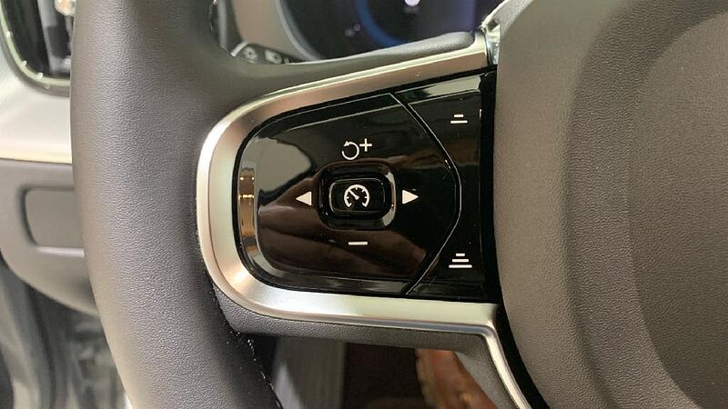 Volvo XC60 XC60 Plus, B4 Mild Hybrid, Diésel, Dark