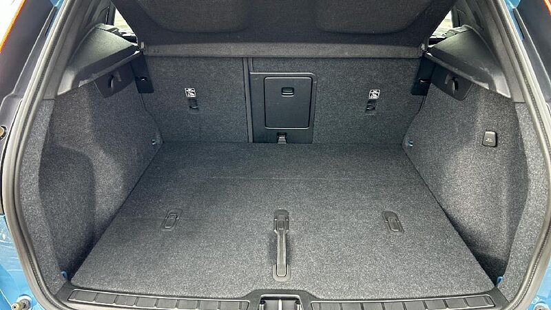 Volvo XC40 XC40 Core, B3 Mild Hybrid, Gasolina