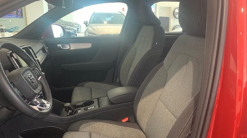 Volvo XC40 2.0 B3 CORE AUTO 163 5P