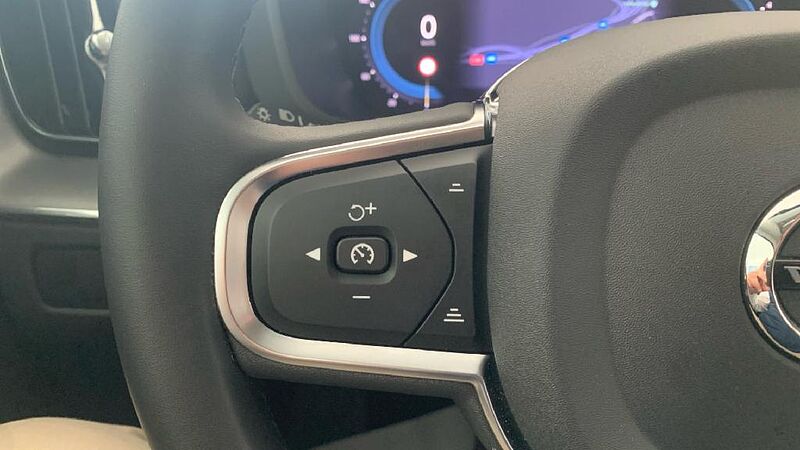 Volvo XC60 2.0 B4 D CORE AUTO 197 5P