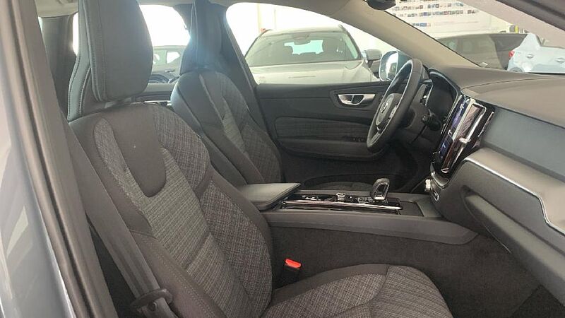 Volvo XC60 2.0 B4 D CORE AUTO 197 5P
