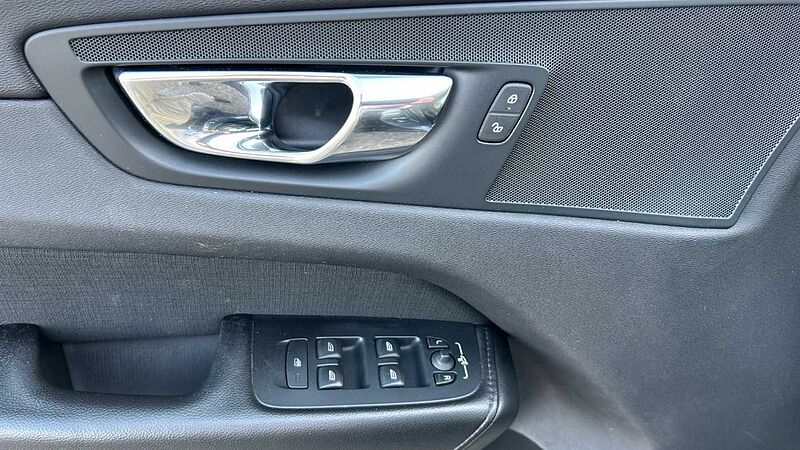 Volvo XC60 2.0 D4 BUSINESS PLUS AUTO 190 5P