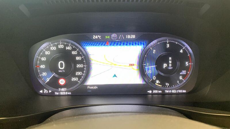 Volvo XC40 2.0 D3 BUSINESS PLUS AUTO 150 5P