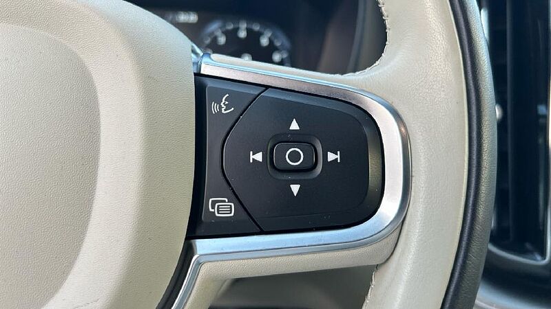 Volvo XC60 2.0 T4 BUSINESS PLUS AUTO 190 5P