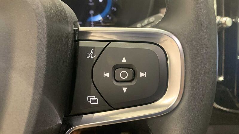 Volvo XC40 2.0 B3 CORE AUTO 163 5P