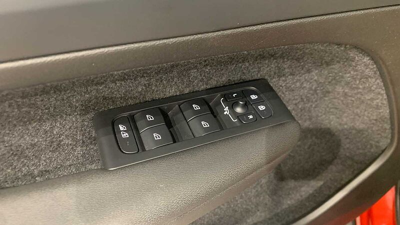 Volvo XC40 2.0 B3 CORE AUTO 163 5P