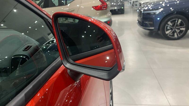 Volvo XC40 2.0 B3 CORE AUTO 163 5P