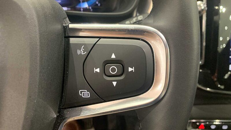 Volvo XC40 2.0 B3 CORE AUTO 163 5P