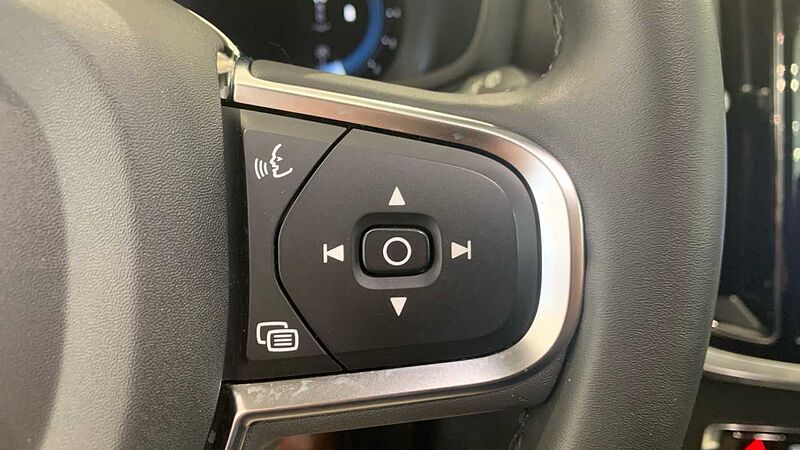 Volvo V60 2.0 B3 P CORE DCT 163 5P