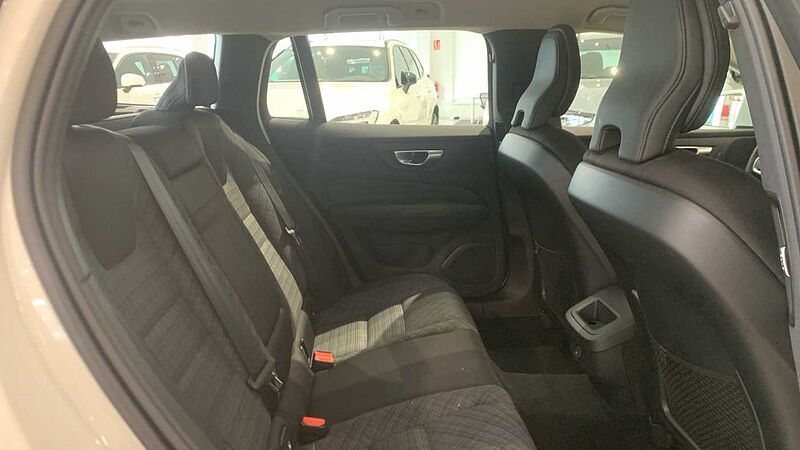 Volvo V60 2.0 B3 P CORE DCT 163 5P