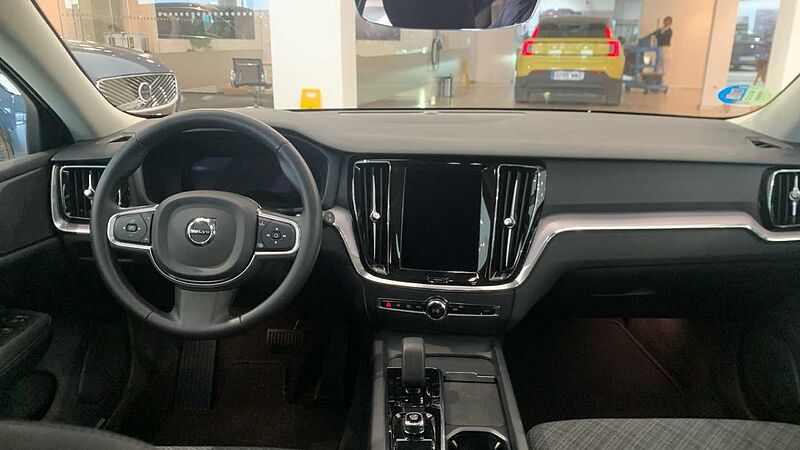 Volvo V60 2.0 B3 P CORE DCT 163 5P