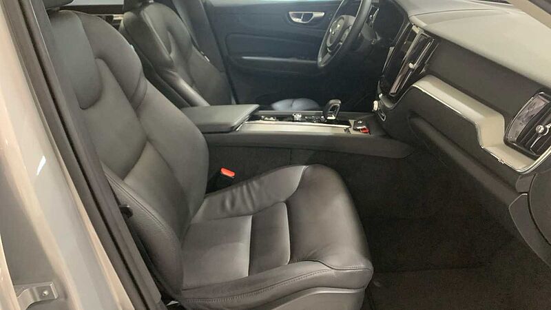 Volvo XC60 2.0 B4 D CORE AUTO 197 5P