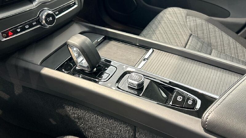 Volvo XC60 2.0 B4 D CORE AUTO 197 5P