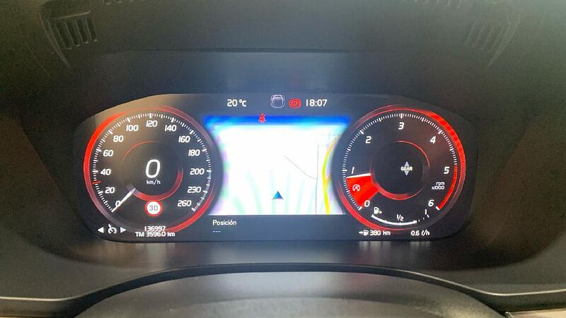 Volvo XC60 2.0 D3 MOMENTUM 150 5P